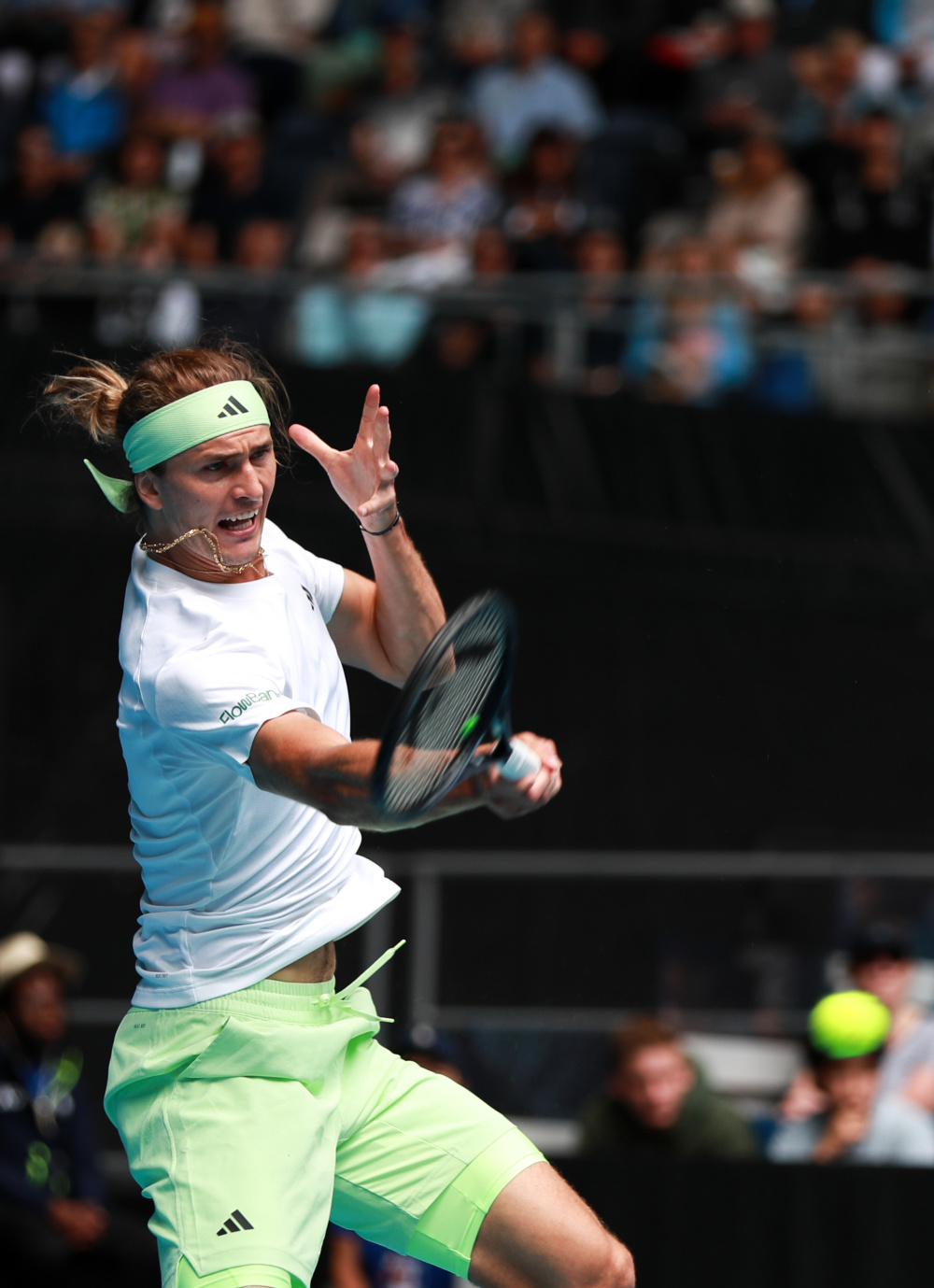 美国网球队力克日本网球队，兹维列夫绝境逆转的简单介绍