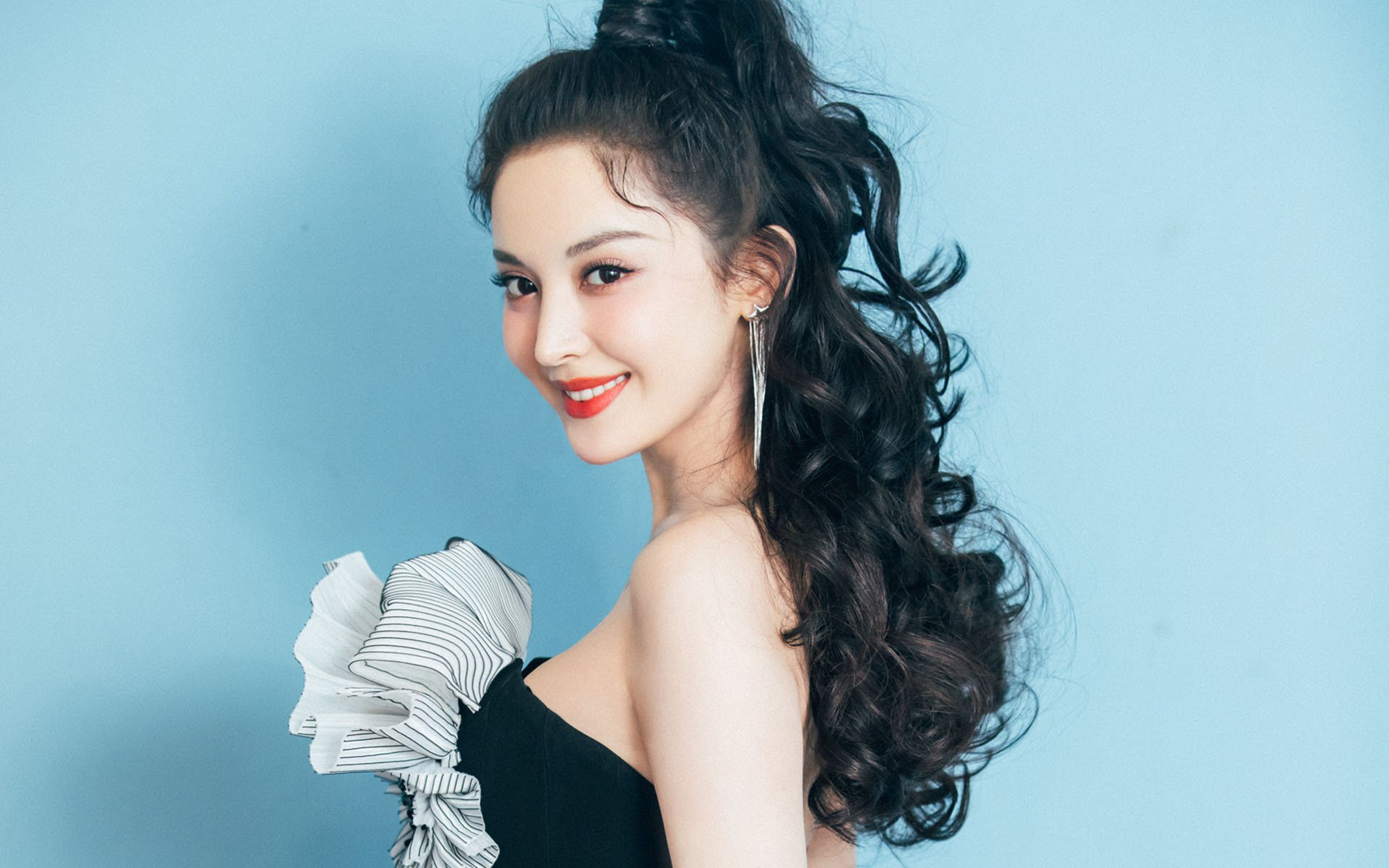 公牛全面压制尼克斯，文班亚马扛起全队虽败犹荣